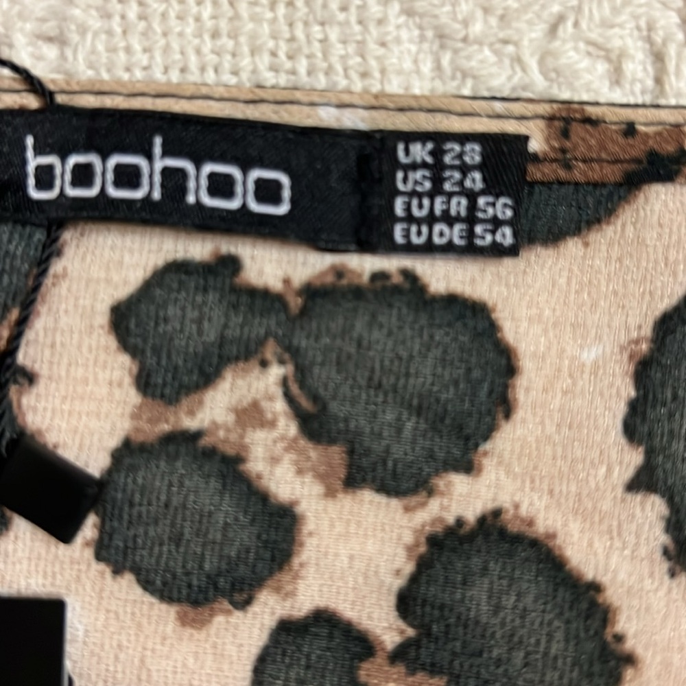 Boohoo Plus Ruffle Wrap Midi Dress (24) - Picture 6 of 6